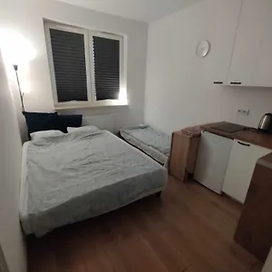 https://studio-z-rozkadan-sof.warsawhotelspoland.com